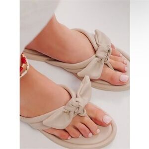 Free People Brynn Bow Sandals Grey size EU 38 size 7